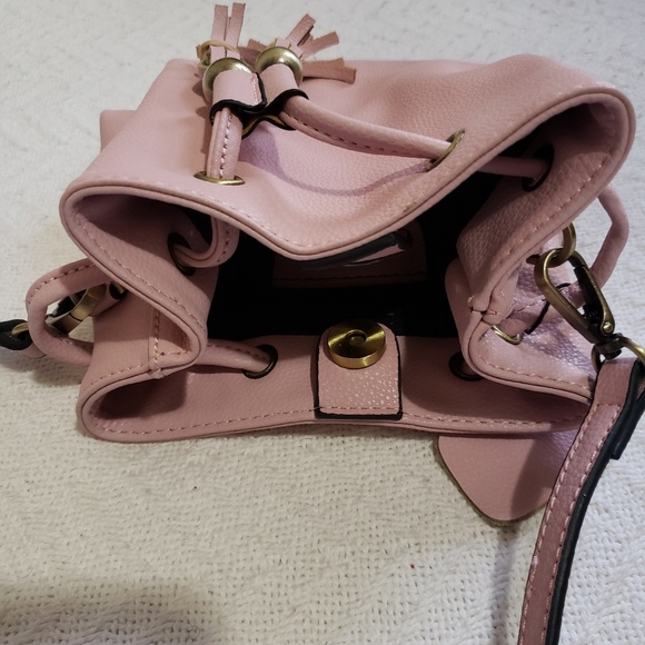 Leather Purse and Jewelry - Picture 3 of 4